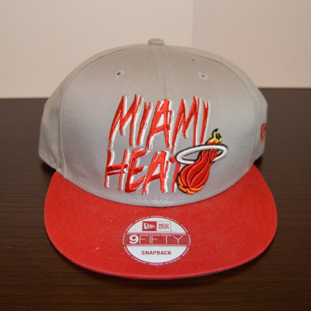 New Era Miami Heat 9FIFTY Snapback (Grey and Red) (Hardwood Classics) Hat
